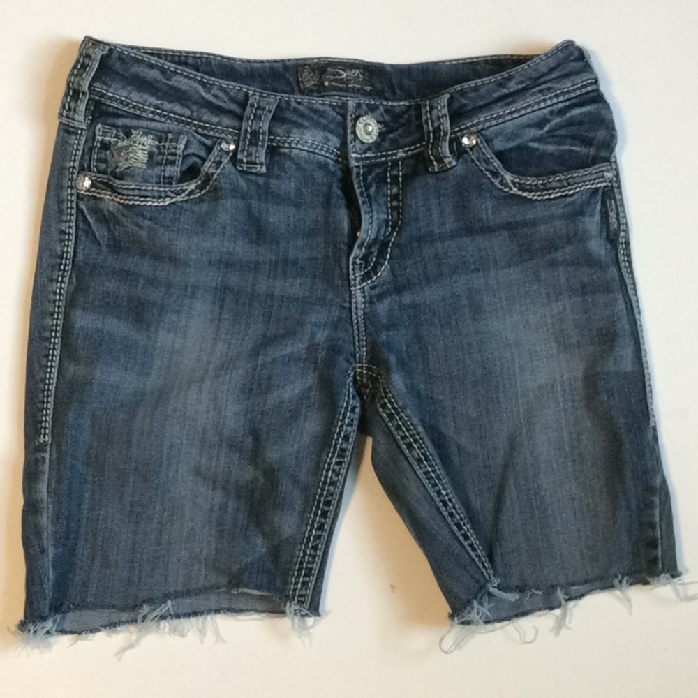 Silver Suki Flap 17” Womens Cutoff Denim Shorts Sz 29